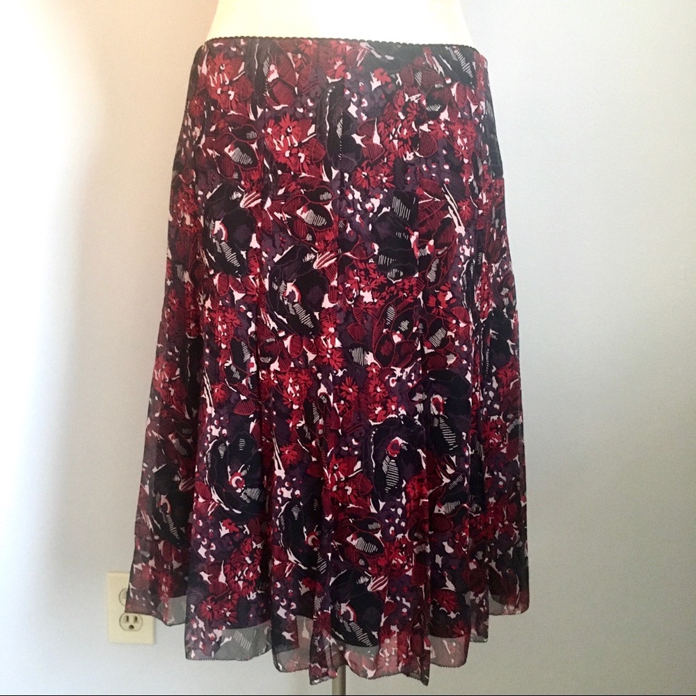 Tahari silk skirt with slip